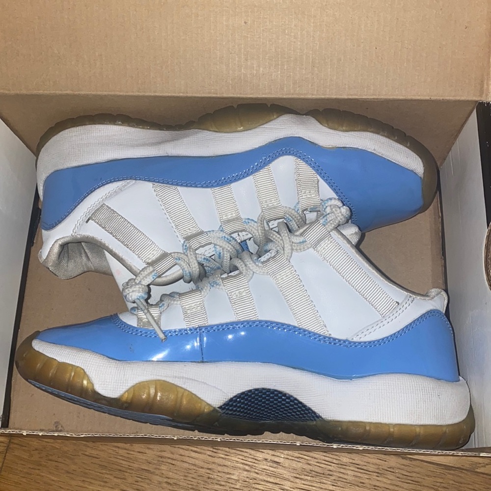 Retro 11 Low Carolina from 2001